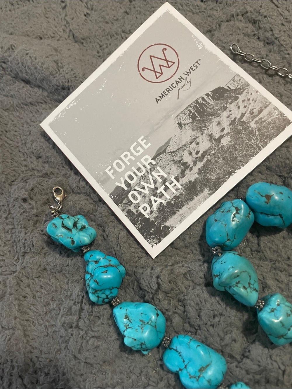 American West Bright Uncut Turquoise Nugget Necklace and Bracelet Set - Picture 4 of 4